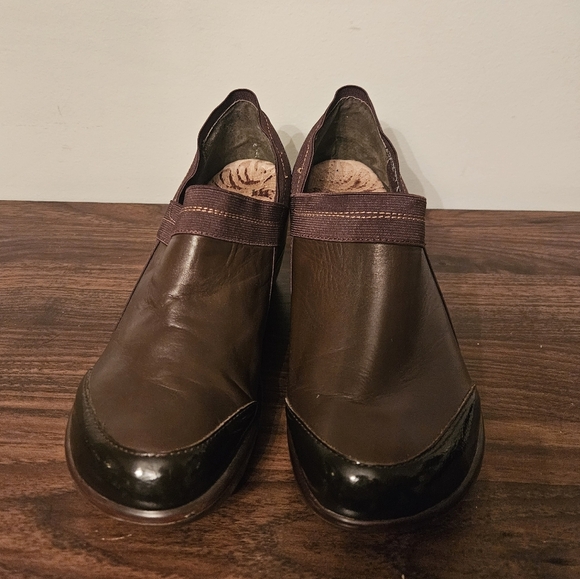 Jambu Cali Clogs Women’s Size 9 Brown Leather Comfort  EUC - Picture 1 of 13